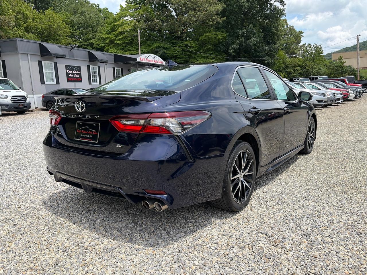 Toyota Camry SE Auto (Natl) 2021
