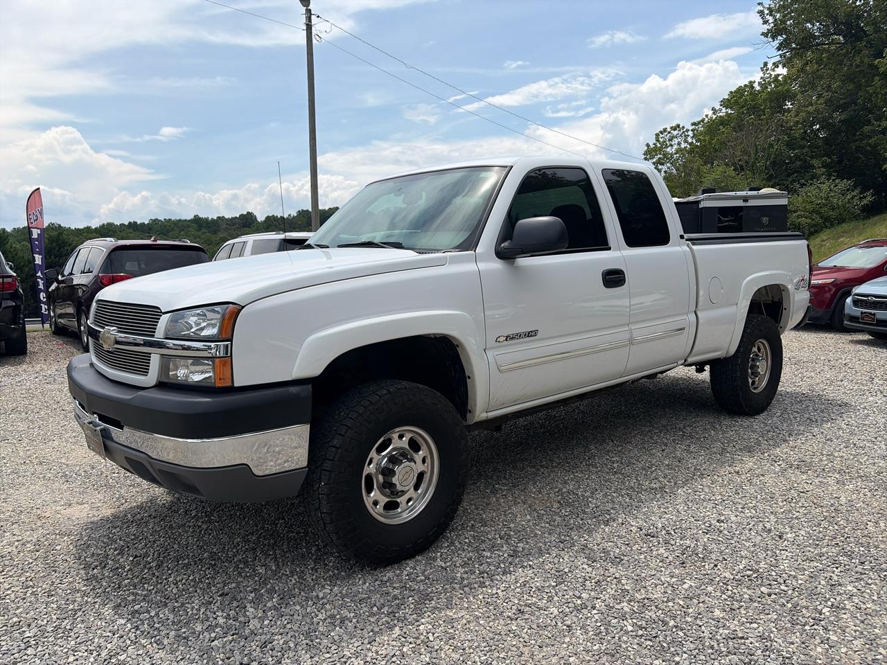 Chevrolet Silverado 2500HD Ext Cab 143.5" WB 4WD LS 2004