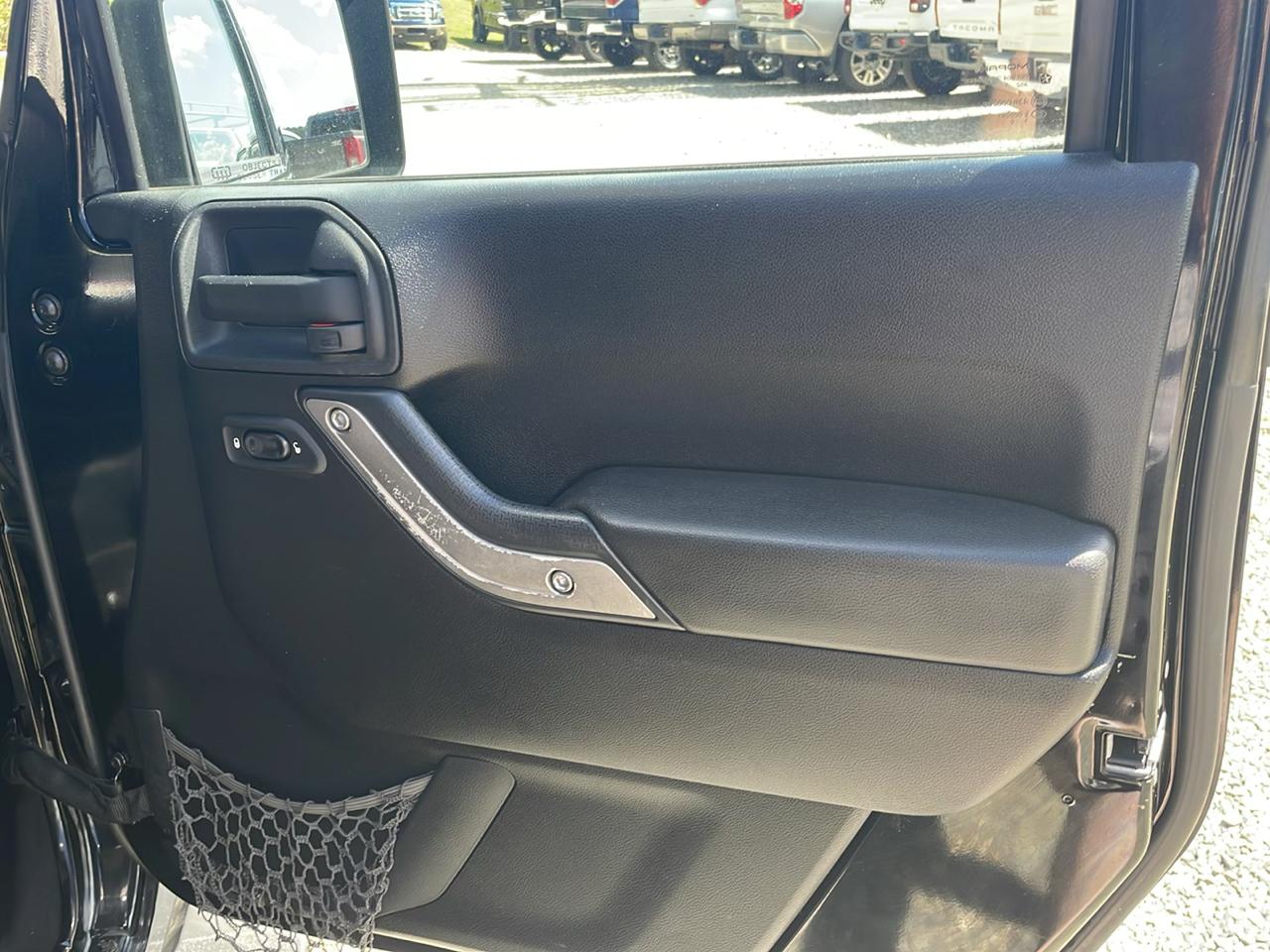 Jeep Wrangler Unlimited 4WD 4dr Sport 2011