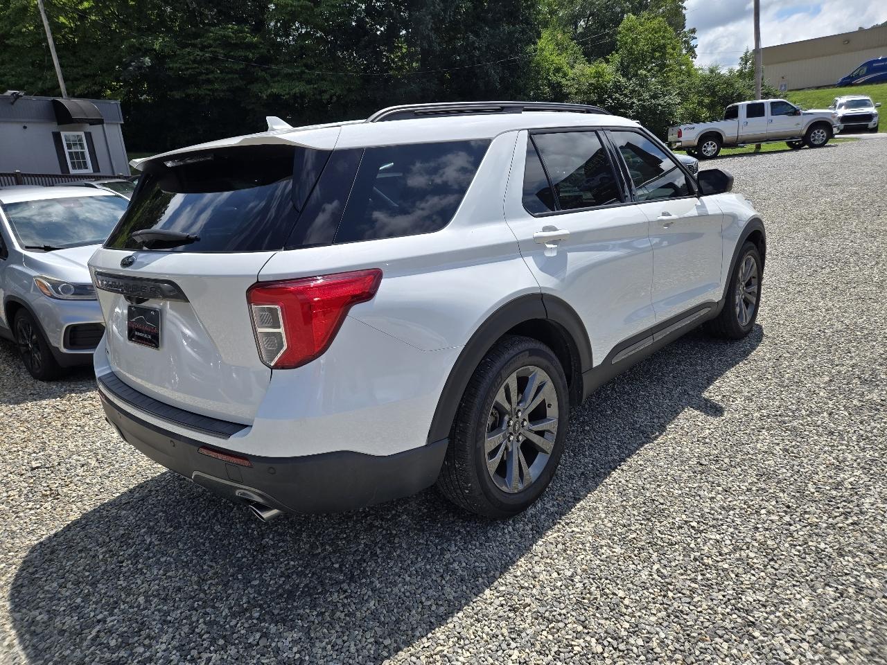 Ford Explorer XLT 2WD 2021