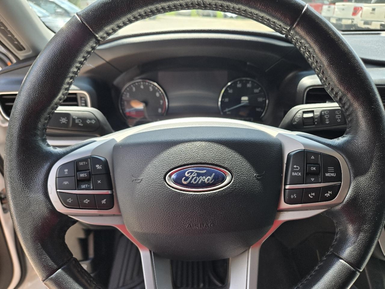 Ford Explorer XLT 2WD 2021
