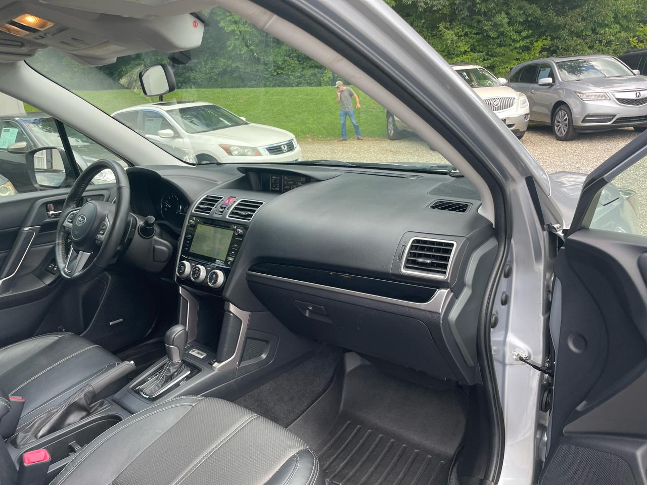 Subaru Forester 2.0XT Touring CVT 2017