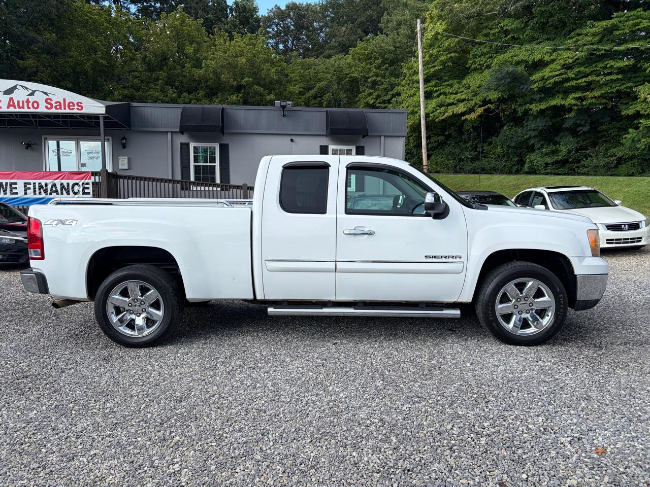 GMC Sierra 1500 4WD Ext Cab 143.5" SLE 2013