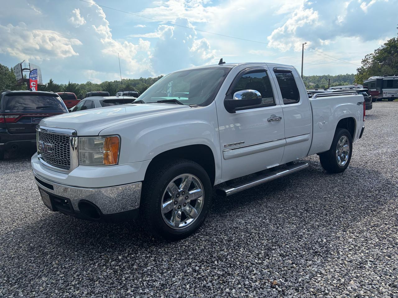 GMC Sierra 1500 4WD Ext Cab 143.5" SLE 2013