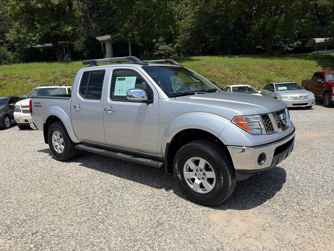 Nissan Frontier photo 2