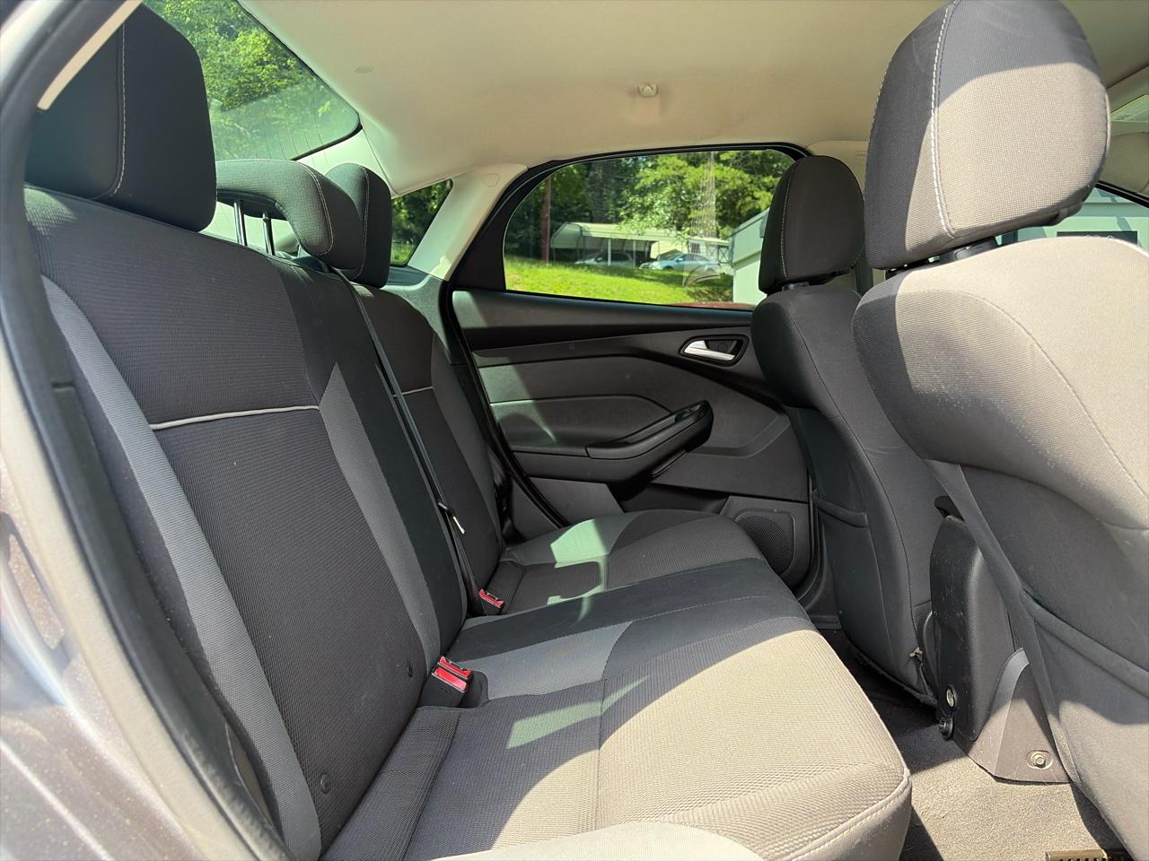 Ford Focus 4dr Sdn SE 2014