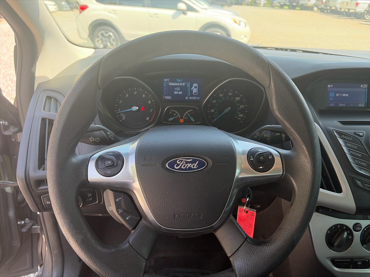 Ford Focus 4dr Sdn SE 2014