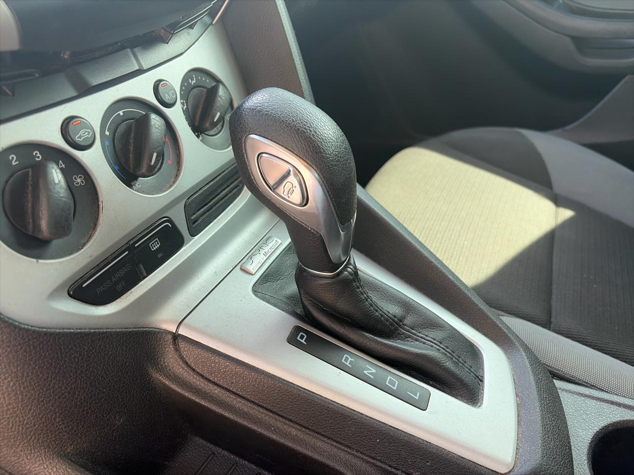 Ford Focus 4dr Sdn SE 2014