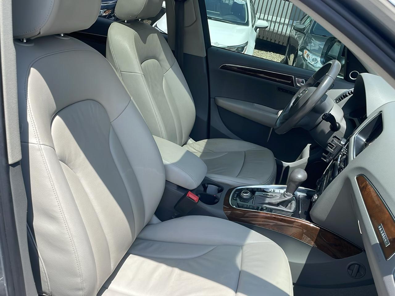 Audi Q5 quattro 4dr Prestige 2010