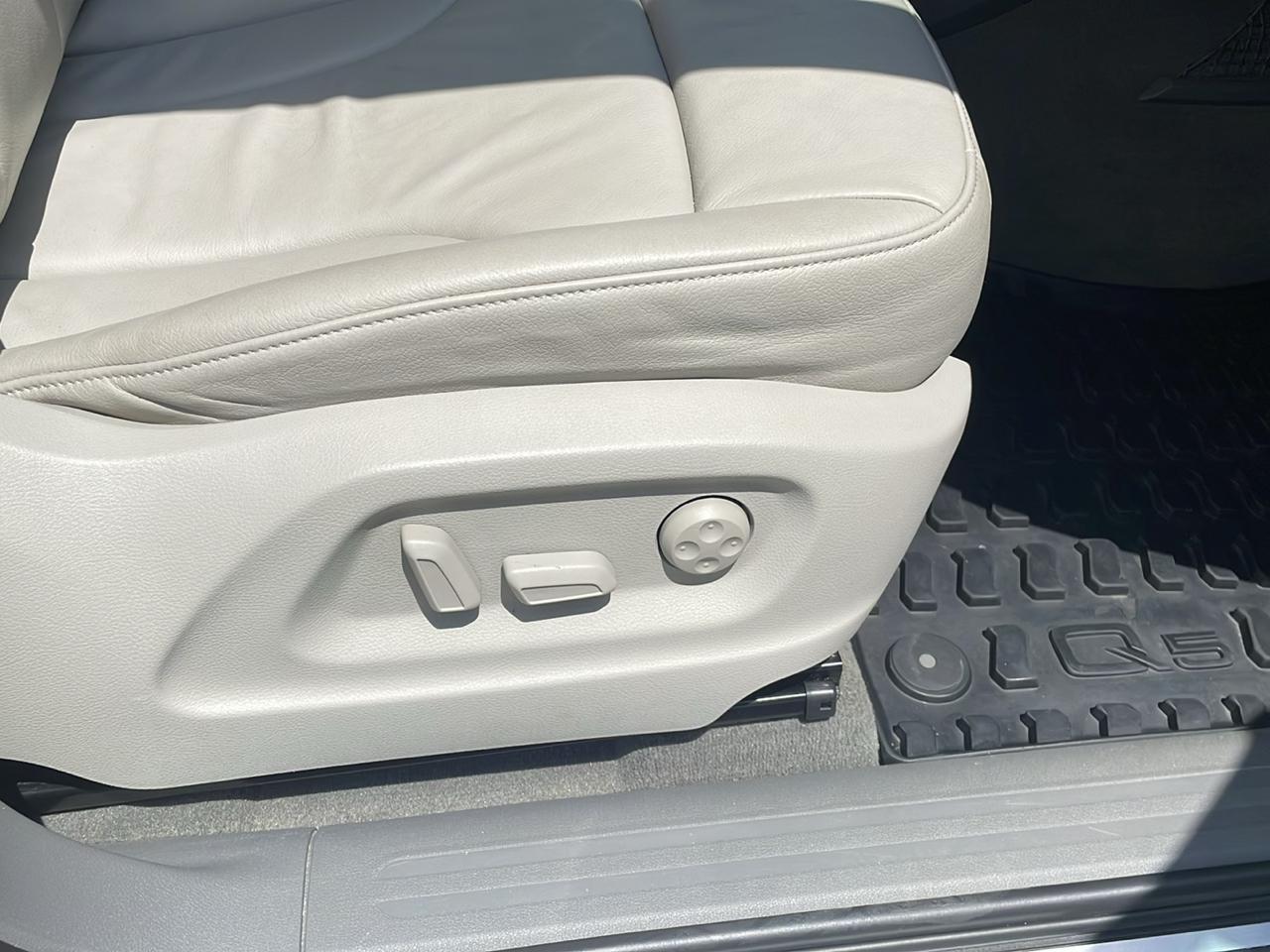 Audi Q5 quattro 4dr Prestige 2010