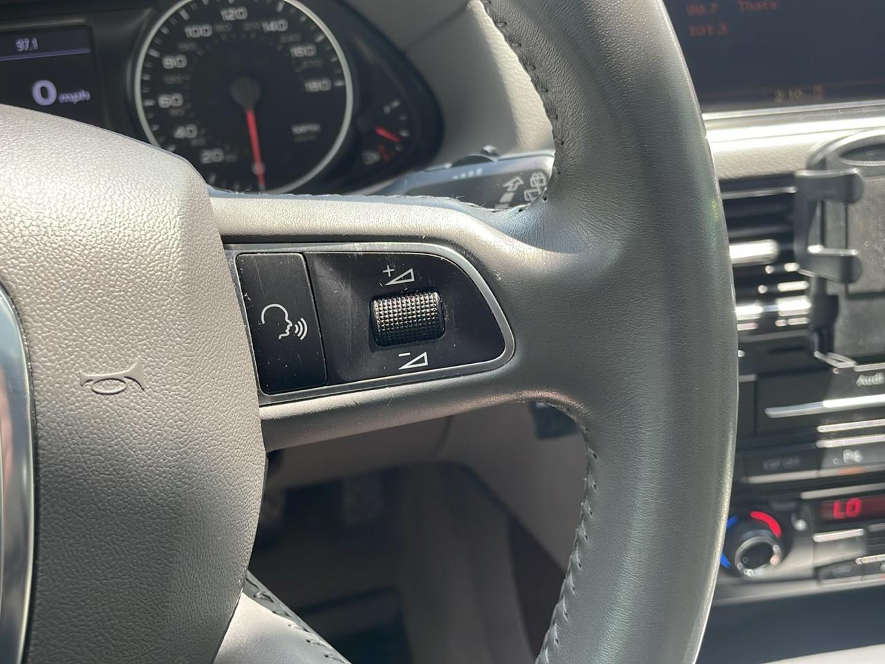 Audi Q5 quattro 4dr Prestige 2010