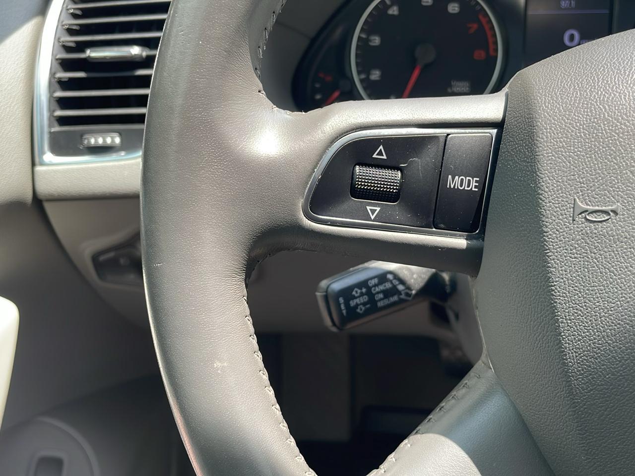 Audi Q5 quattro 4dr Prestige 2010