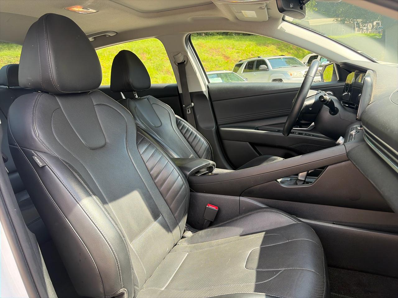 Hyundai Elantra Hybrid Limited DCT 2023