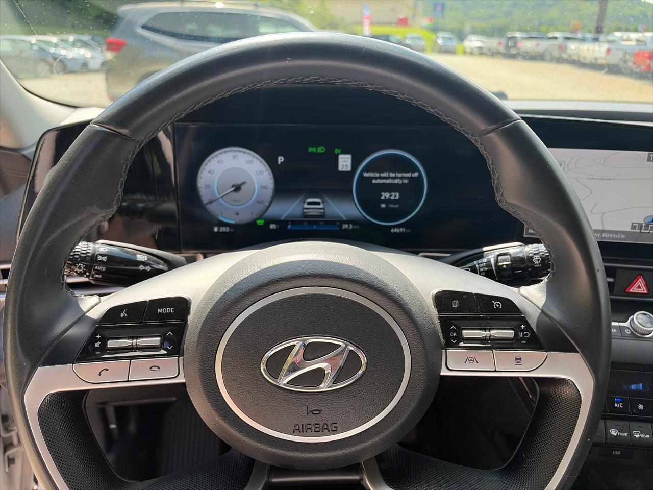 Hyundai Elantra Hybrid Limited DCT 2023