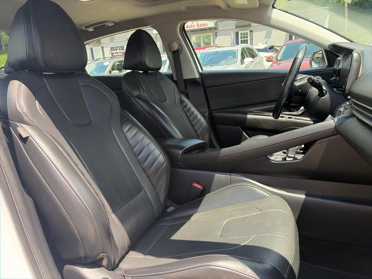 Hyundai Elantra Hybrid Limited DCT 2023
