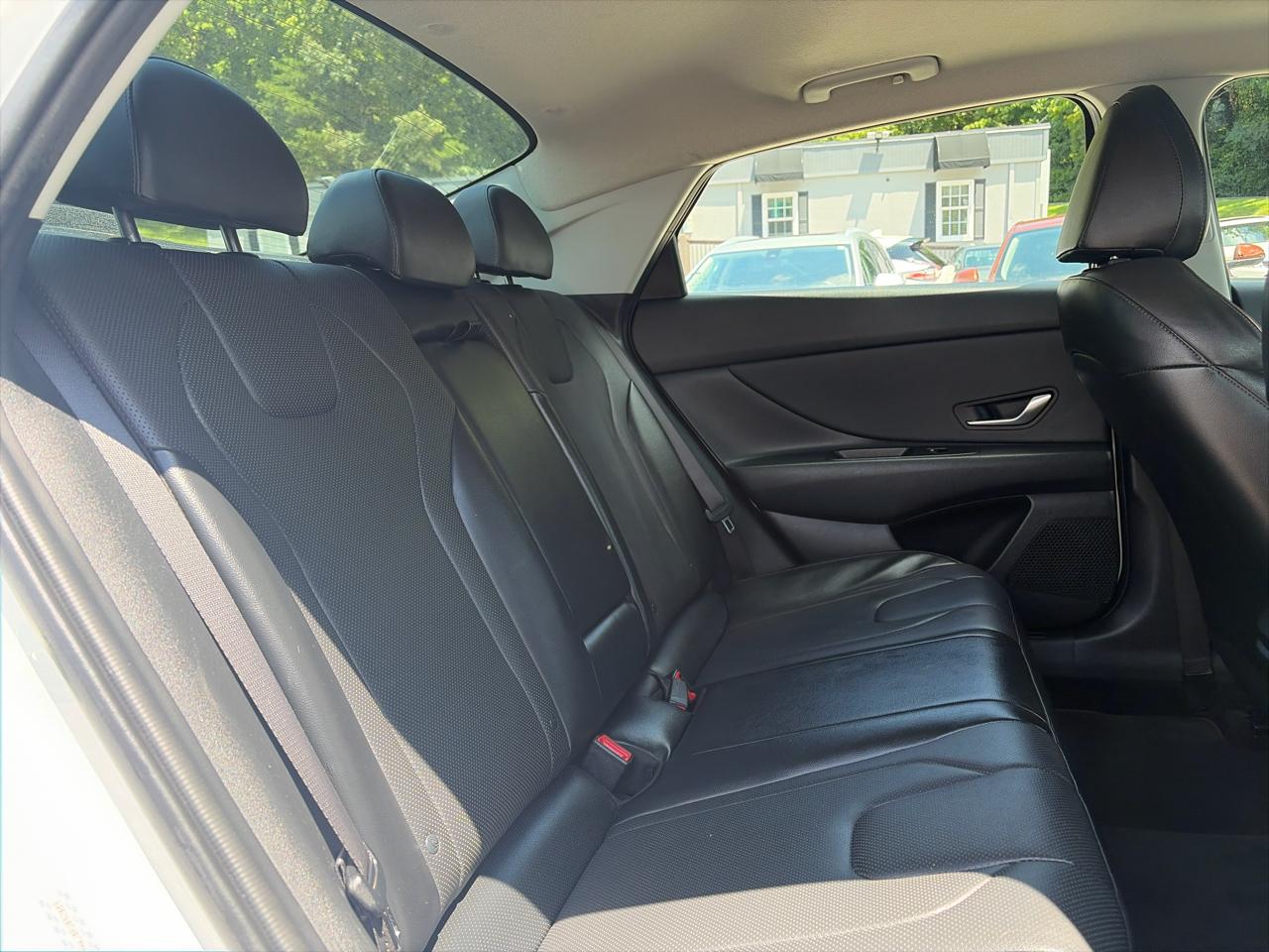 Hyundai Elantra Hybrid Limited DCT 2023