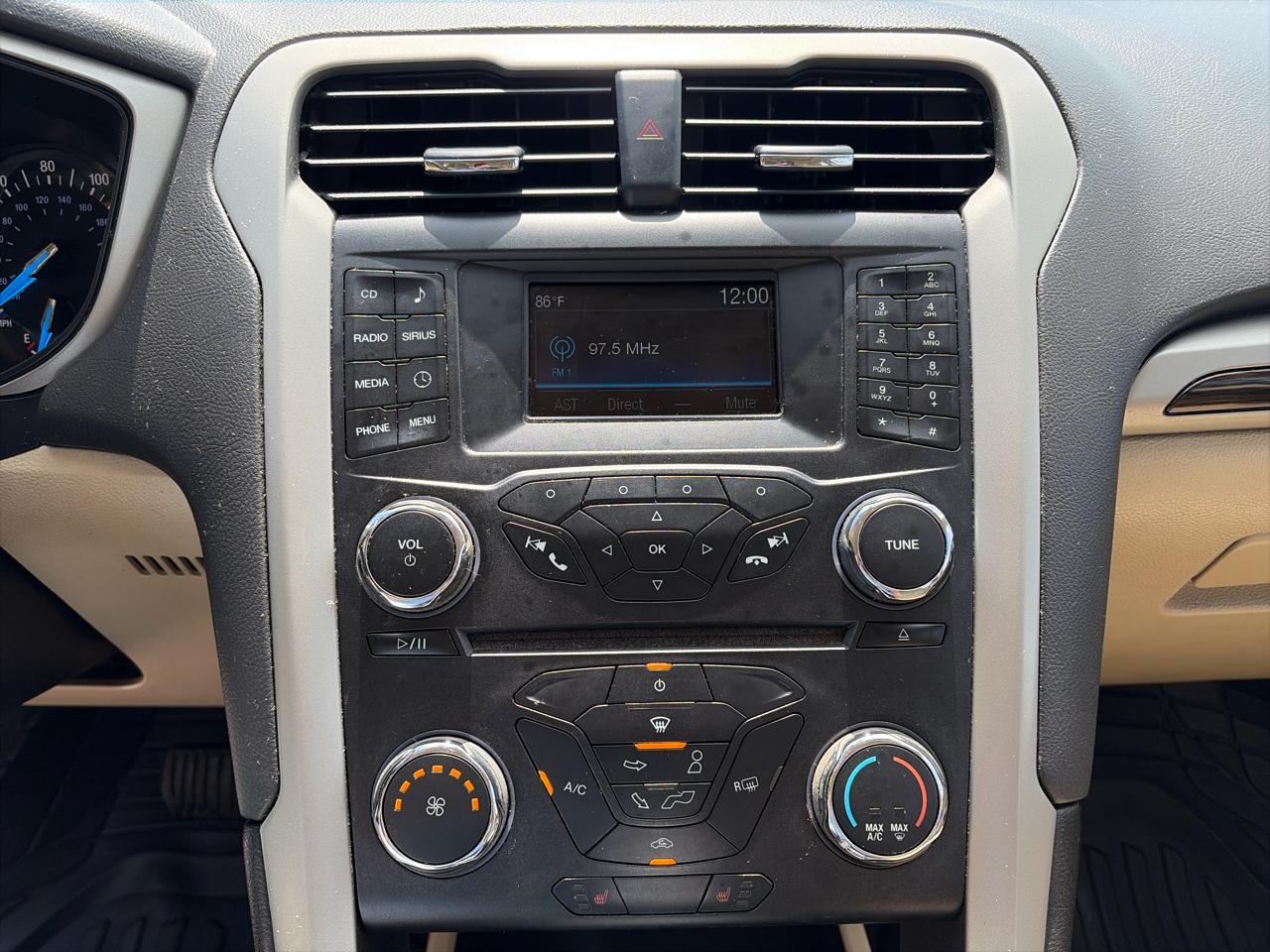 Ford Fusion 4dr Sdn SE FWD 2015