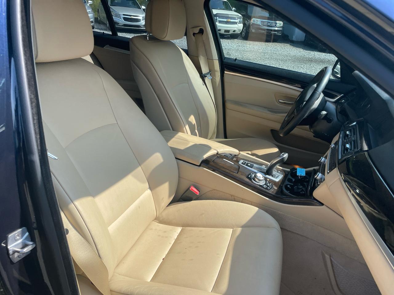BMW 5 Series 4dr Sdn 535i RWD 2013