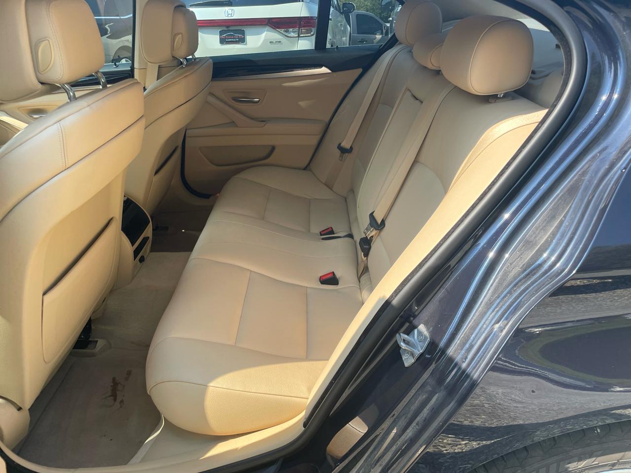 BMW 5 Series 4dr Sdn 535i RWD 2013