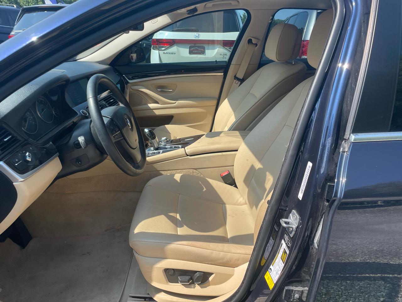 BMW 5 Series 4dr Sdn 535i RWD 2013