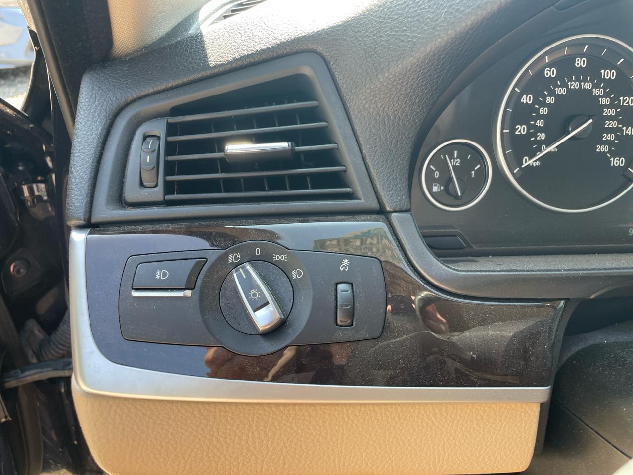 BMW 5 Series 4dr Sdn 535i RWD 2013