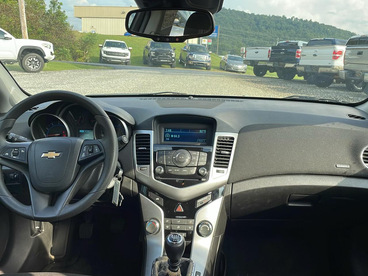 Chevrolet Cruze 4dr Sdn Man 1LT 2015