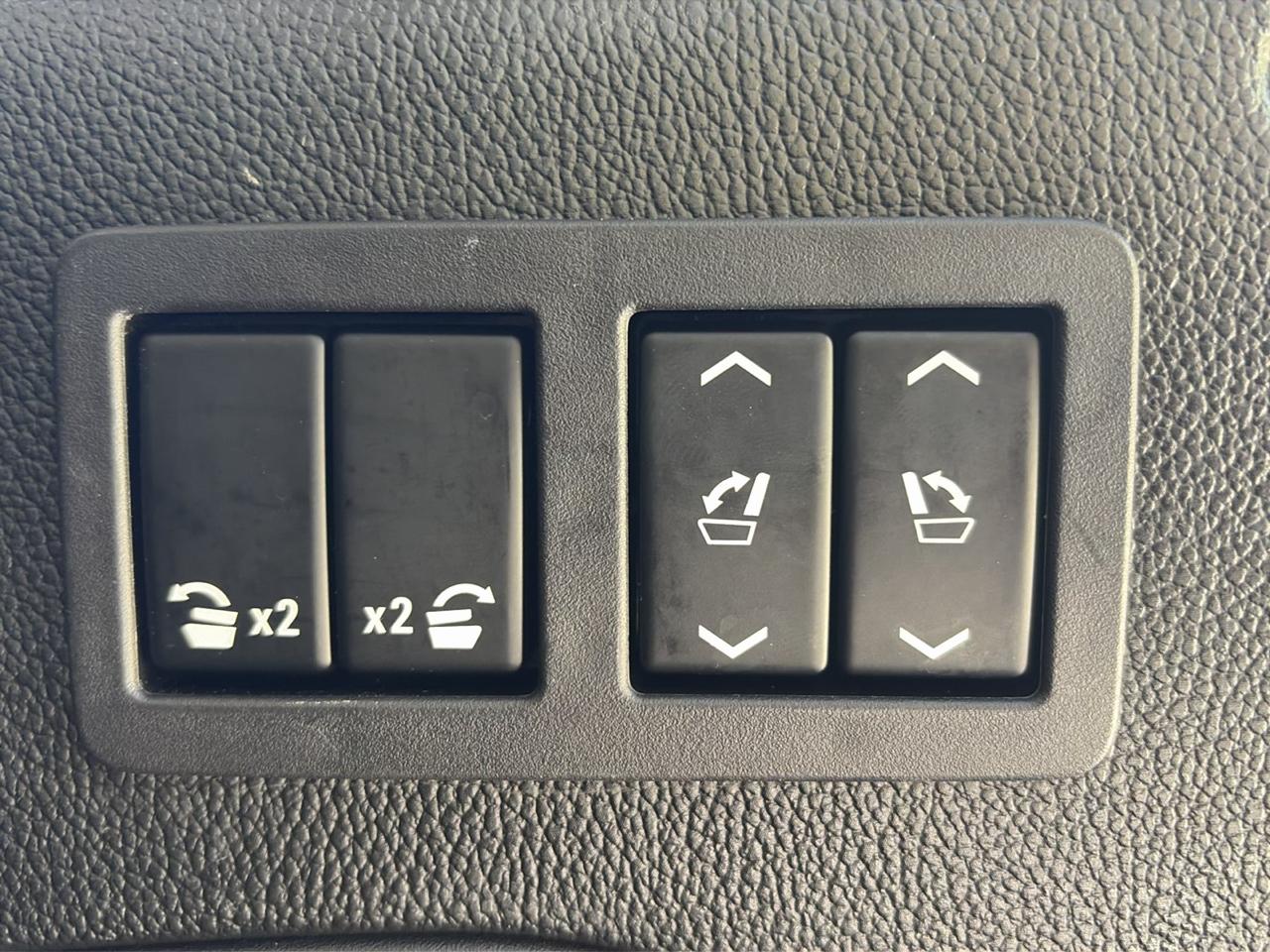 Chevrolet Suburban 4WD 4dr 1500 Premier 2018