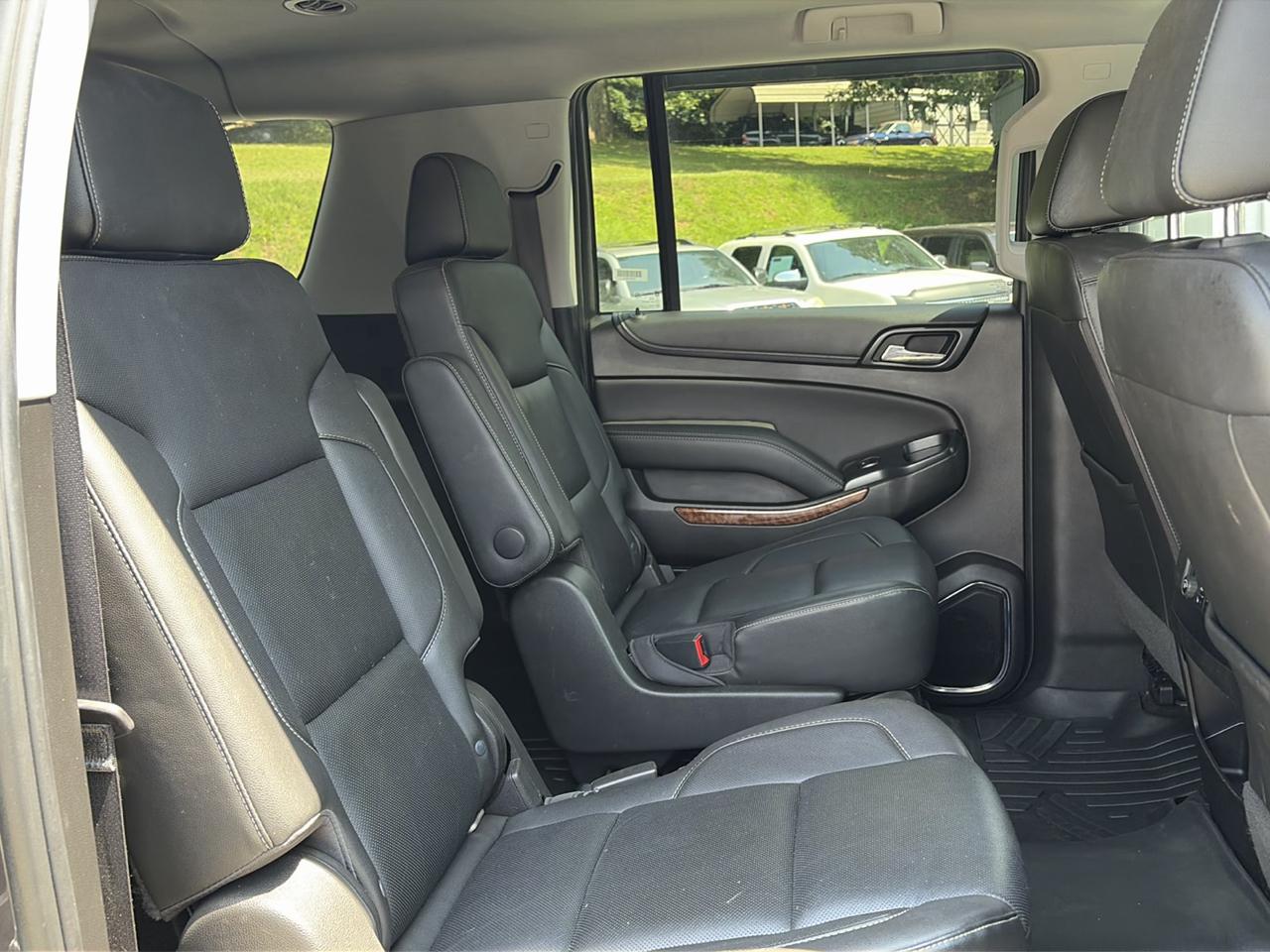 Chevrolet Suburban 4WD 4dr 1500 Premier 2018