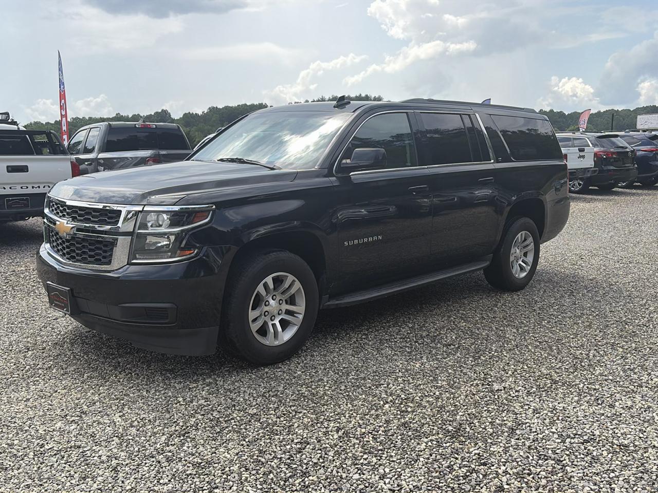Chevrolet Suburban 4WD 4dr 1500 LT 2019