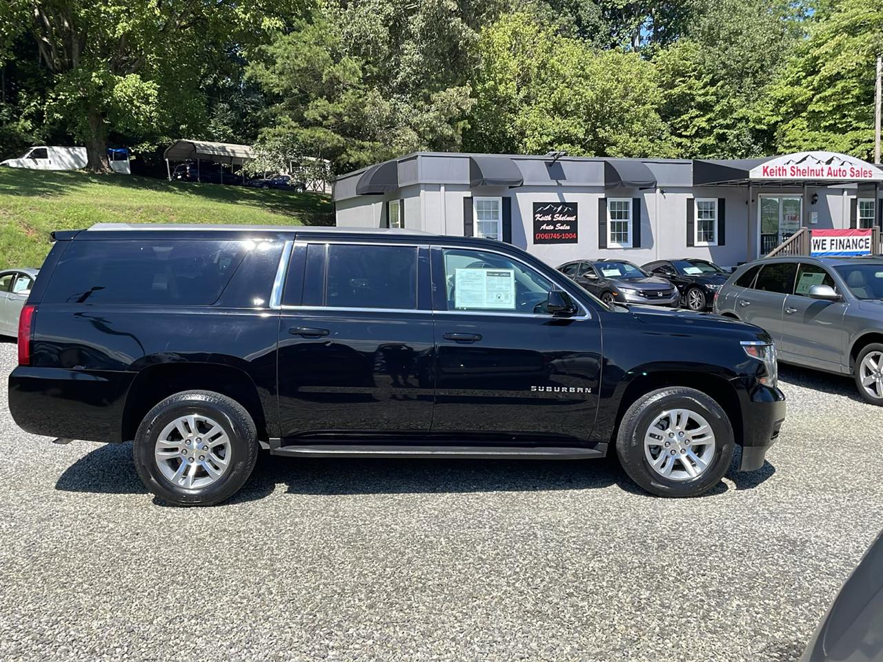Chevrolet Suburban photo 7