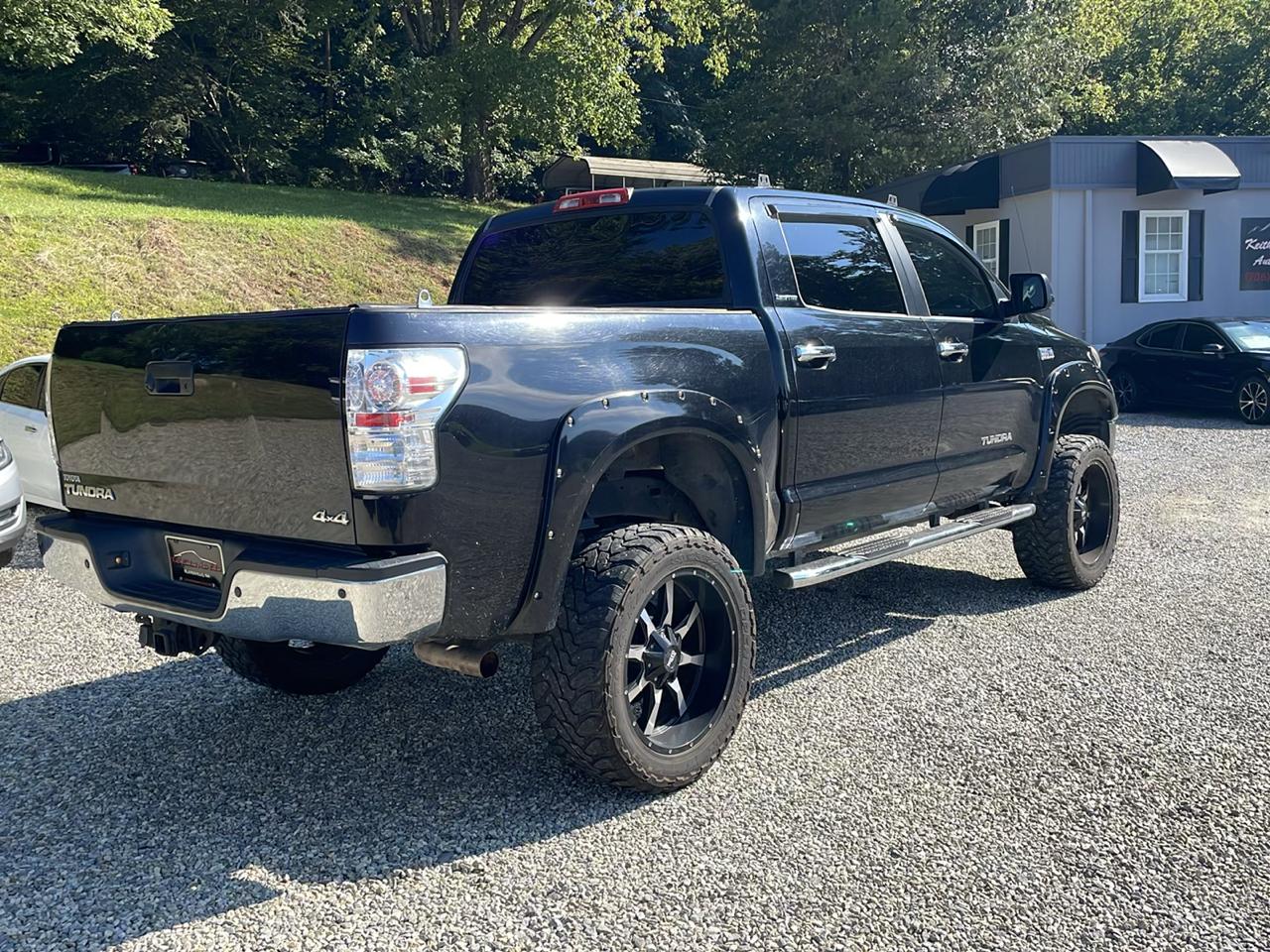 Toyota Tundra 4WD Truck CrewMax 5.7L V8 6-Spd AT LTD (Natl) 2008