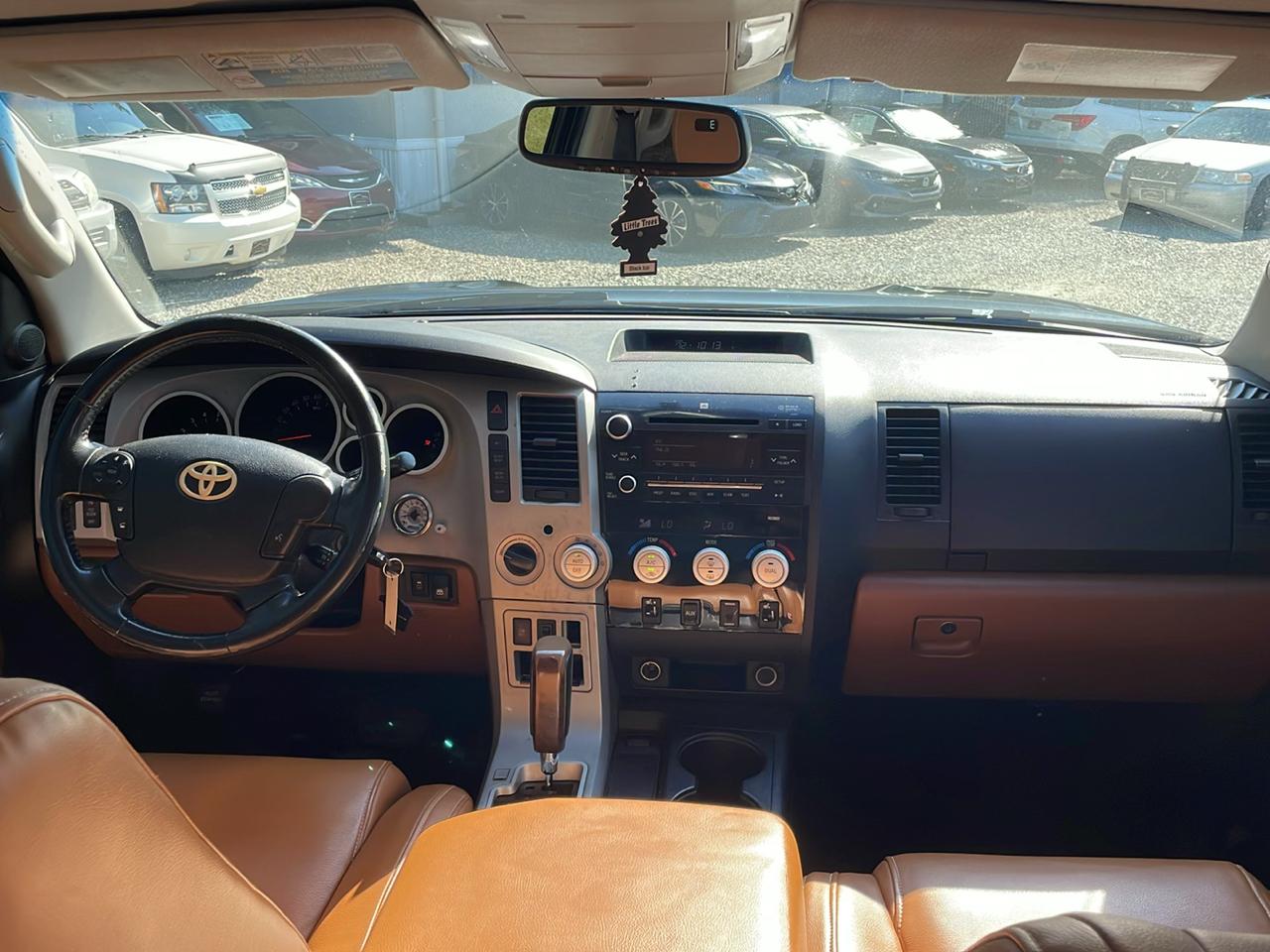 Toyota Tundra 4WD Truck CrewMax 5.7L V8 6-Spd AT LTD (Natl) 2008