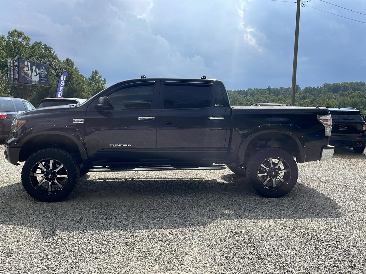 Toyota Tundra 4WD Truck CrewMax 5.7L V8 6-Spd AT LTD (Natl) 2008