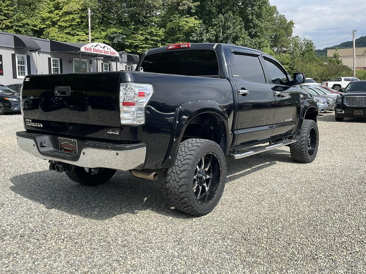 Toyota Tundra 4WD Truck CrewMax 5.7L V8 6-Spd AT LTD (Natl) 2008