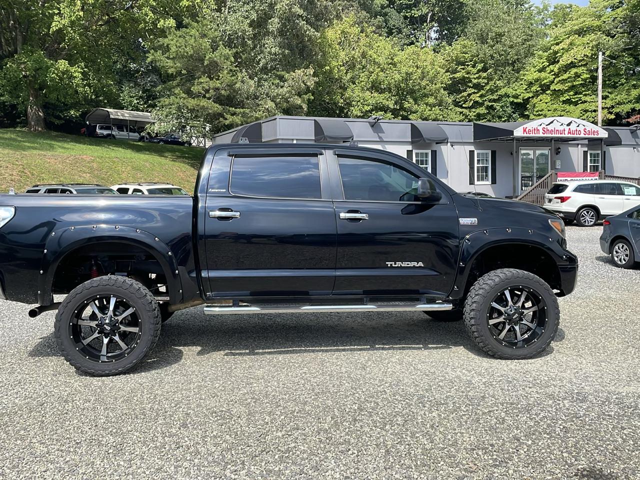Toyota Tundra 4WD Truck CrewMax 5.7L V8 6-Spd AT LTD (Natl) 2008
