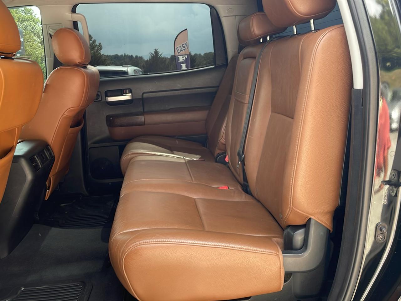 Toyota Tundra 4WD Truck CrewMax 5.7L V8 6-Spd AT LTD (Natl) 2008