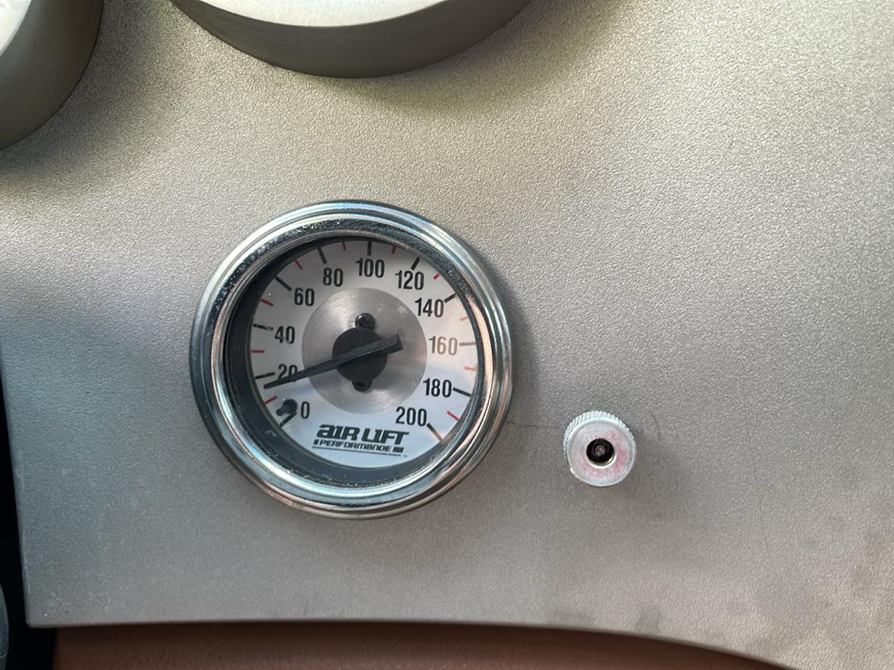 Toyota Tundra 4WD Truck CrewMax 5.7L V8 6-Spd AT LTD (Natl) 2008