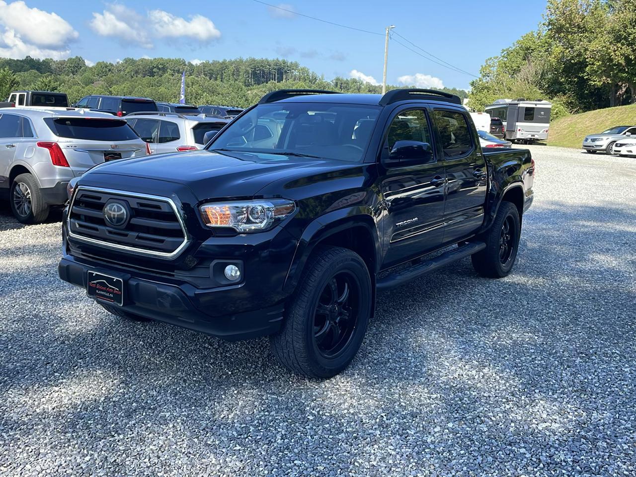 Toyota Tacoma 4WD Double Cab V6 AT SR5 (Natl) 2018