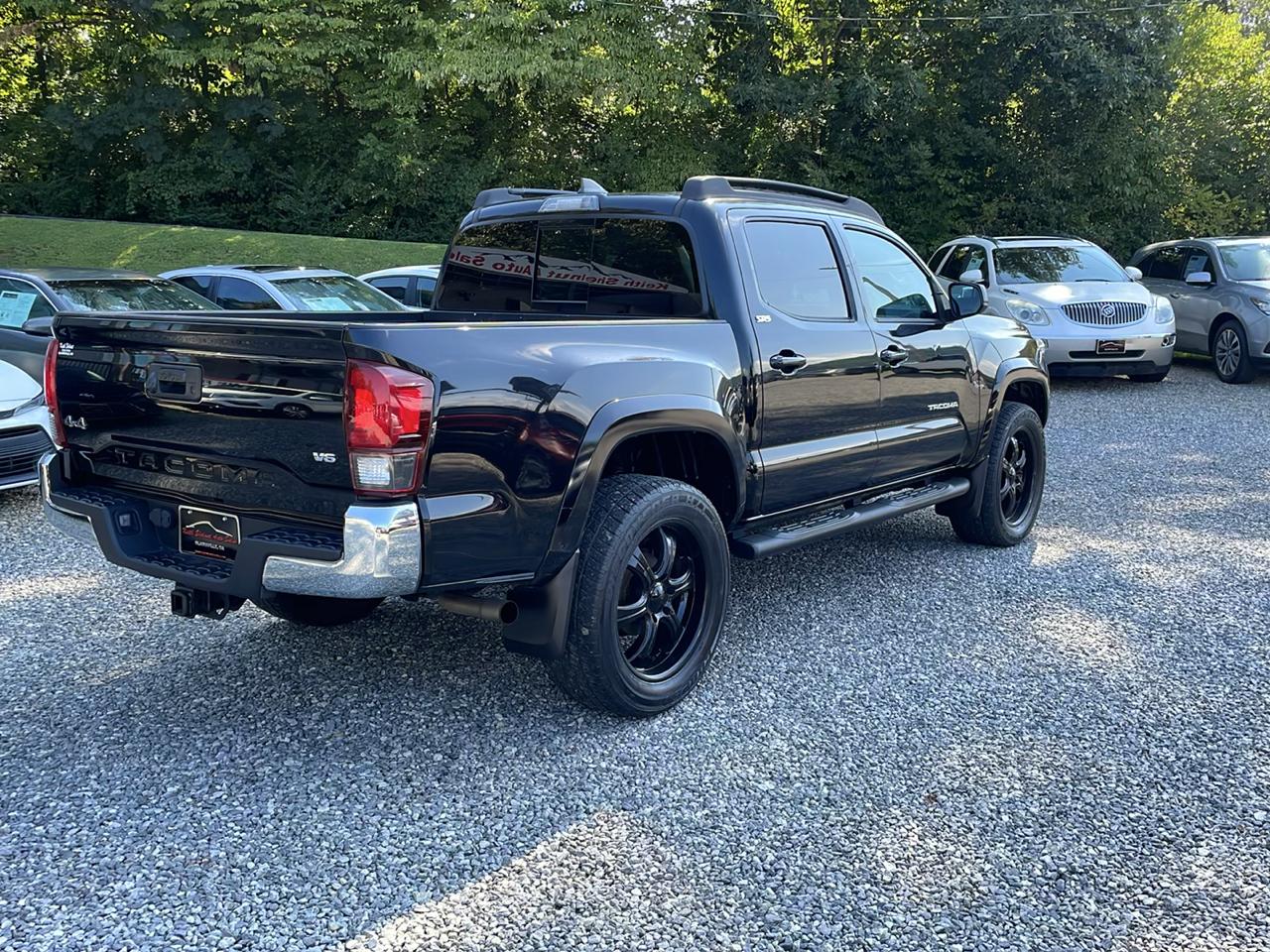 Toyota Tacoma 4WD Double Cab V6 AT SR5 (Natl) 2018