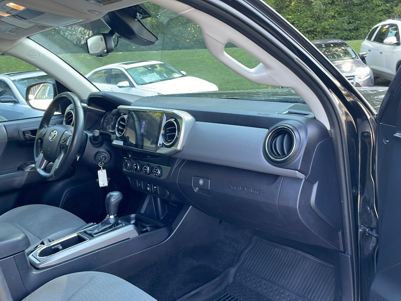 Toyota Tacoma 4WD Double Cab V6 AT SR5 (Natl) 2018