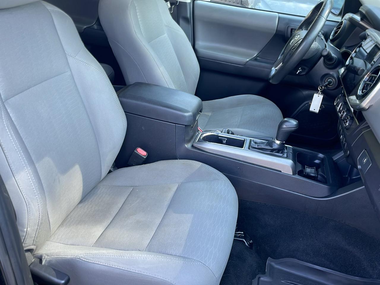 Toyota Tacoma 4WD Double Cab V6 AT SR5 (Natl) 2018