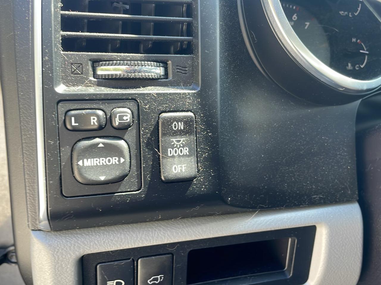 Toyota Sequoia Limited 4WD (Natl) 2019