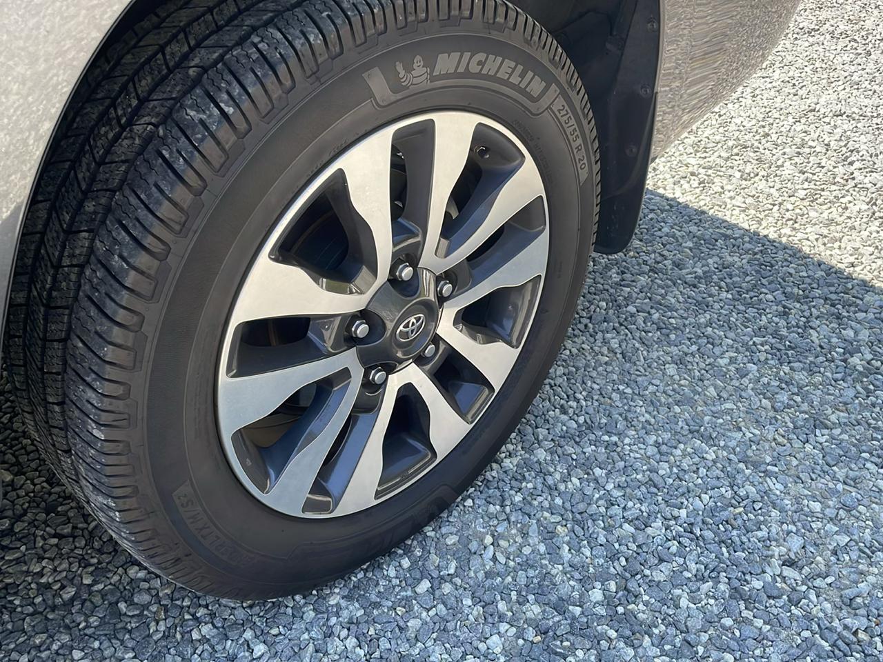 Toyota Sequoia Limited 4WD (Natl) 2019