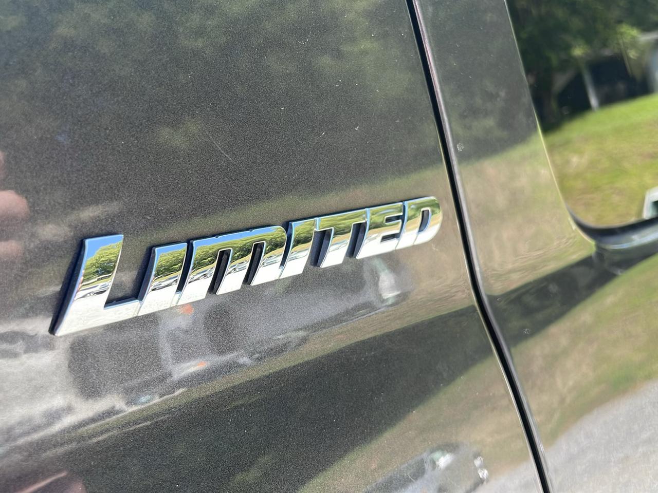 Toyota Sequoia Limited 4WD (Natl) 2019