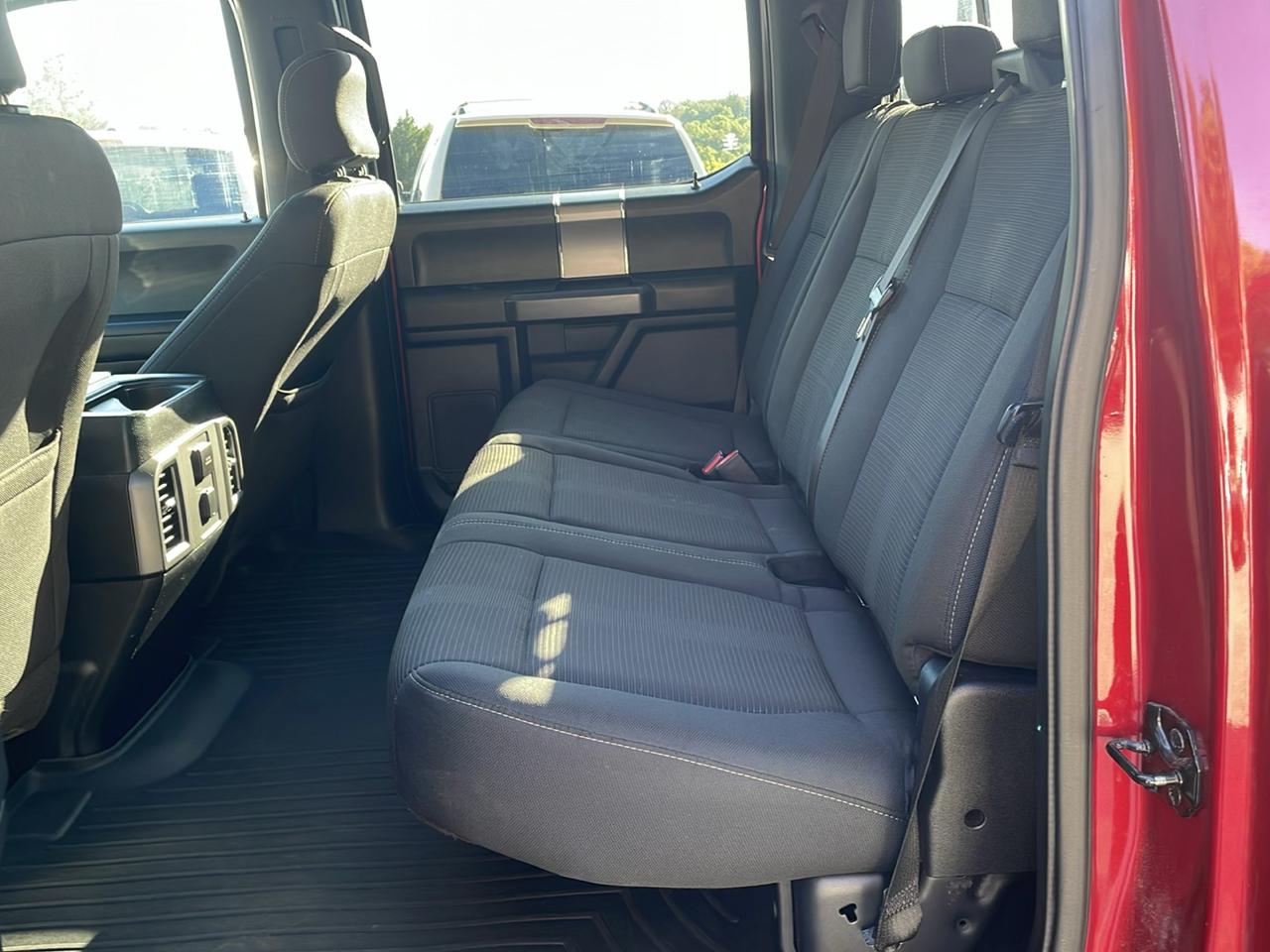 Ford F-150 4WD SuperCrew 145" XLT 2015
