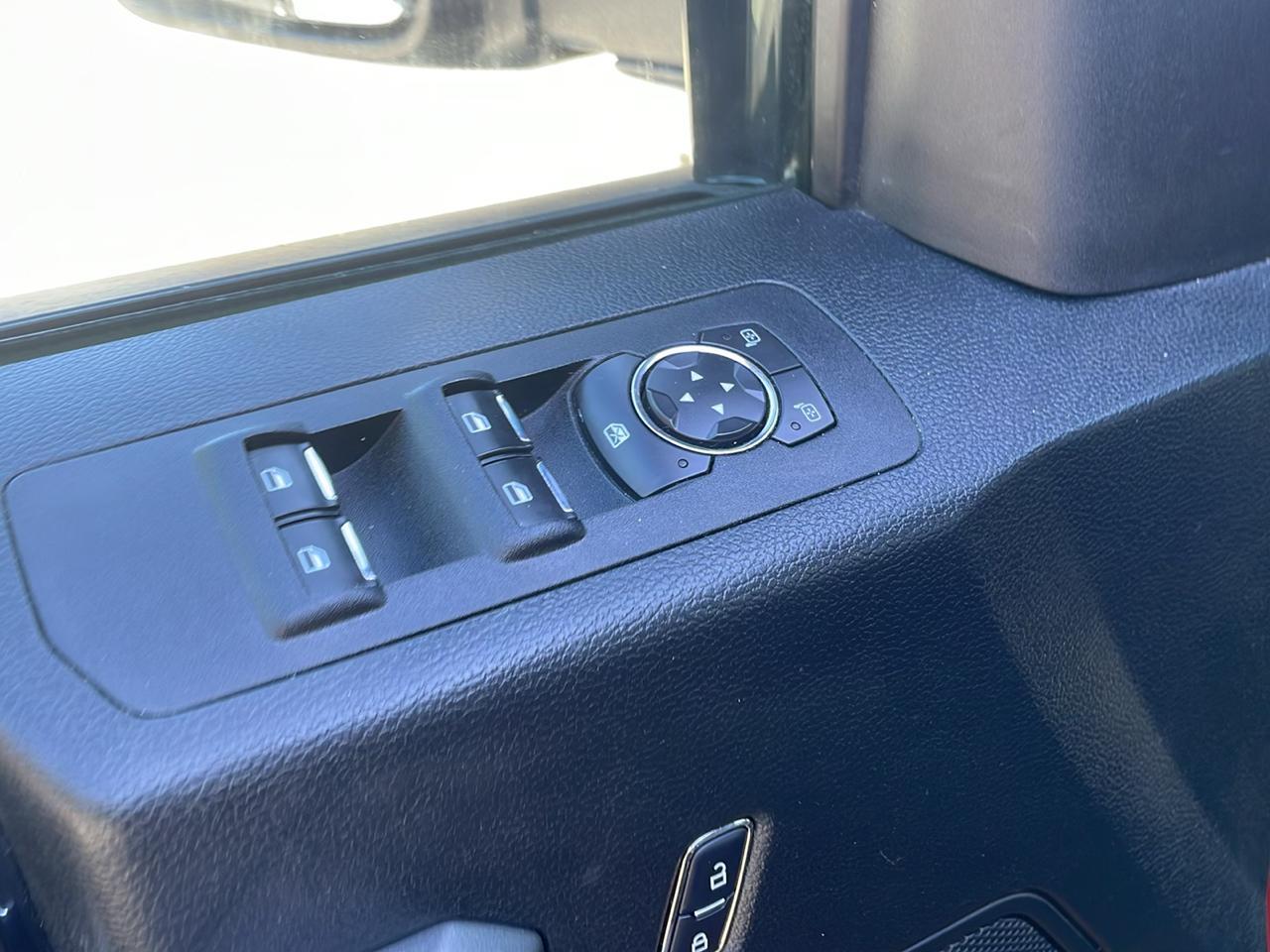 Ford F-150 4WD SuperCrew 145" XLT 2015