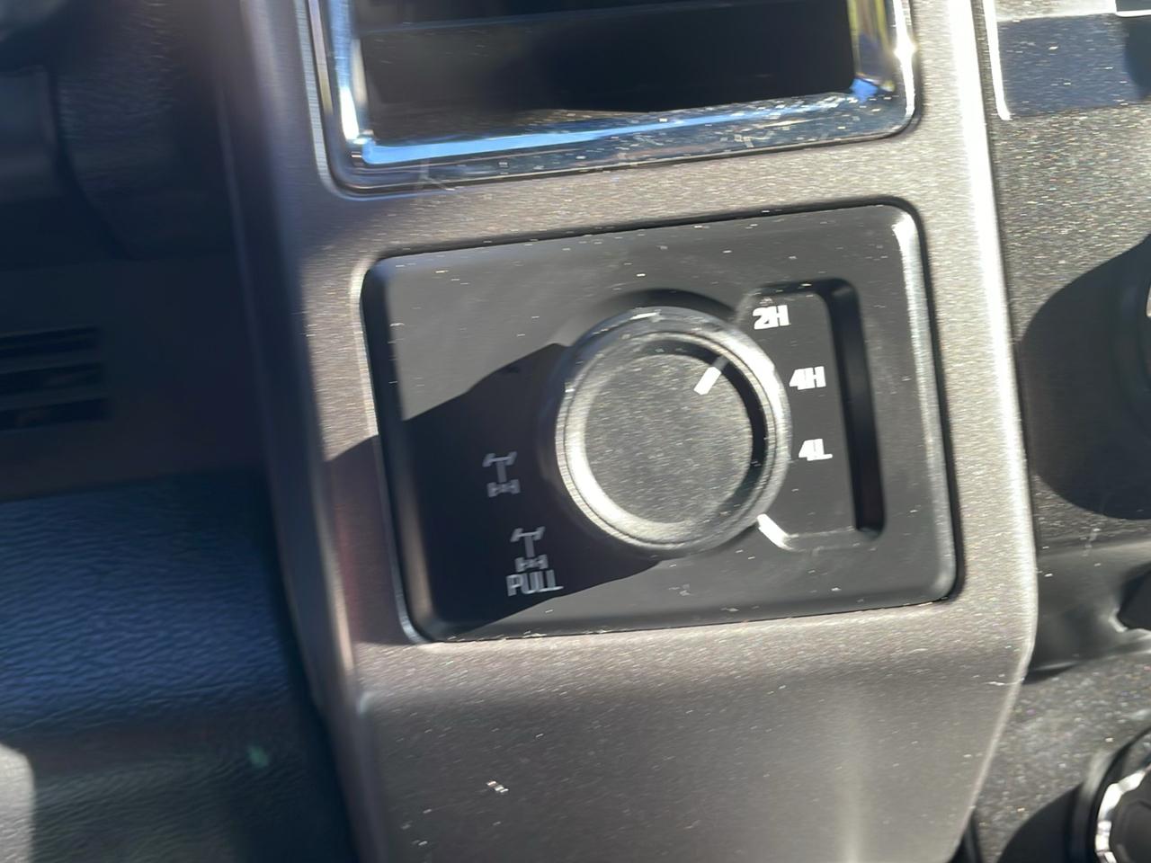 Ford F-150 4WD SuperCrew 145" XLT 2015