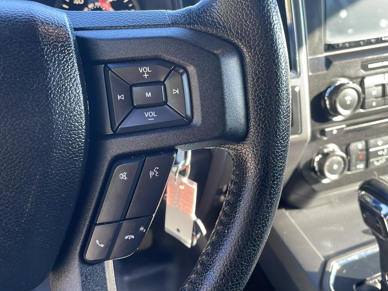 Ford F-150 4WD SuperCrew 145" XLT 2015