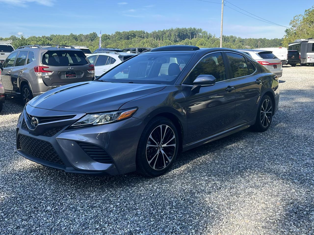 Toyota Camry photo 4