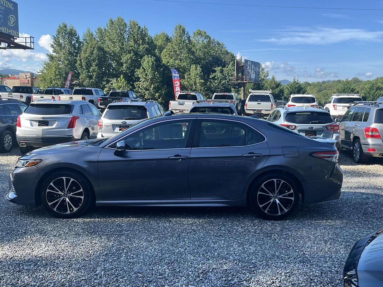Toyota Camry photo 5